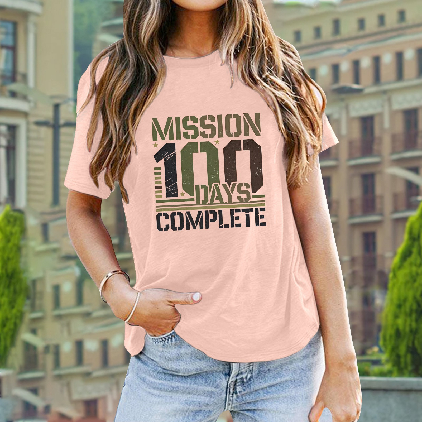 thumbnail image 3 of Camiseta informal de mujer con estampado de corazones de San Valentín, cuello redondo y manga corta: tejido suave, diseño adorable para San Valentín o para el día a día, 3 of 5